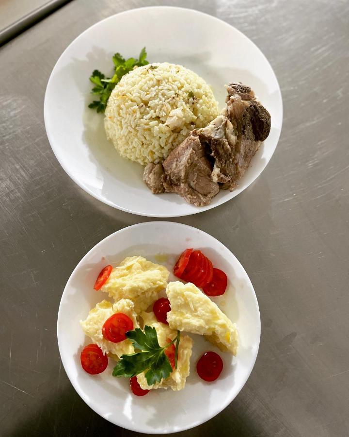 Grand Jnk Boutique Hotel Kukes ภายนอก รูปภาพ