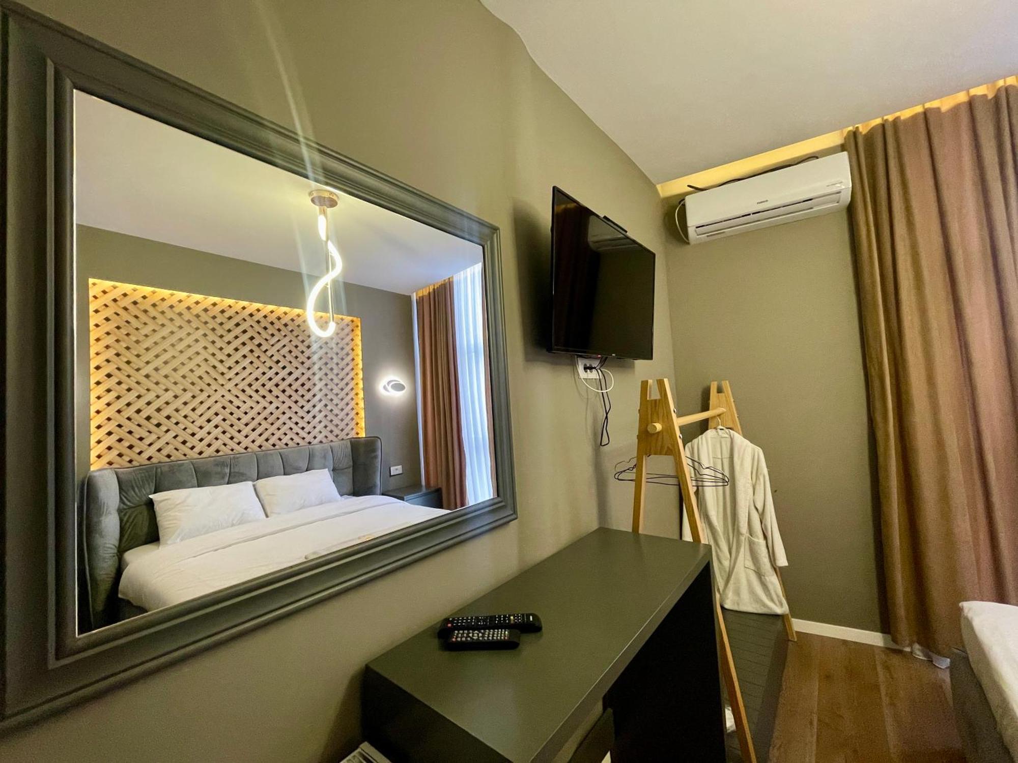Grand Jnk Boutique Hotel Kukes ภายนอก รูปภาพ